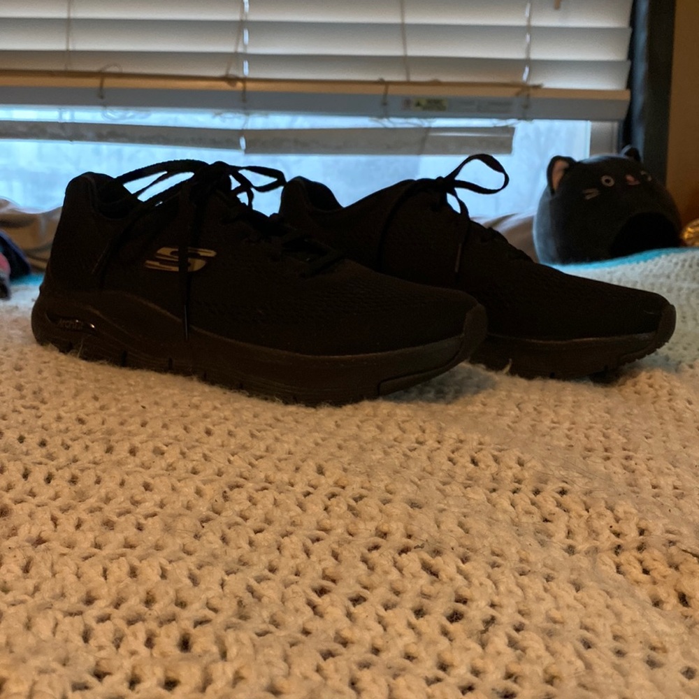 Skechers Air-Cooled Archfit Sneaker